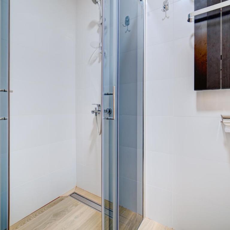 Vila Elsa 1 - One-Bedroom Apartment - 8