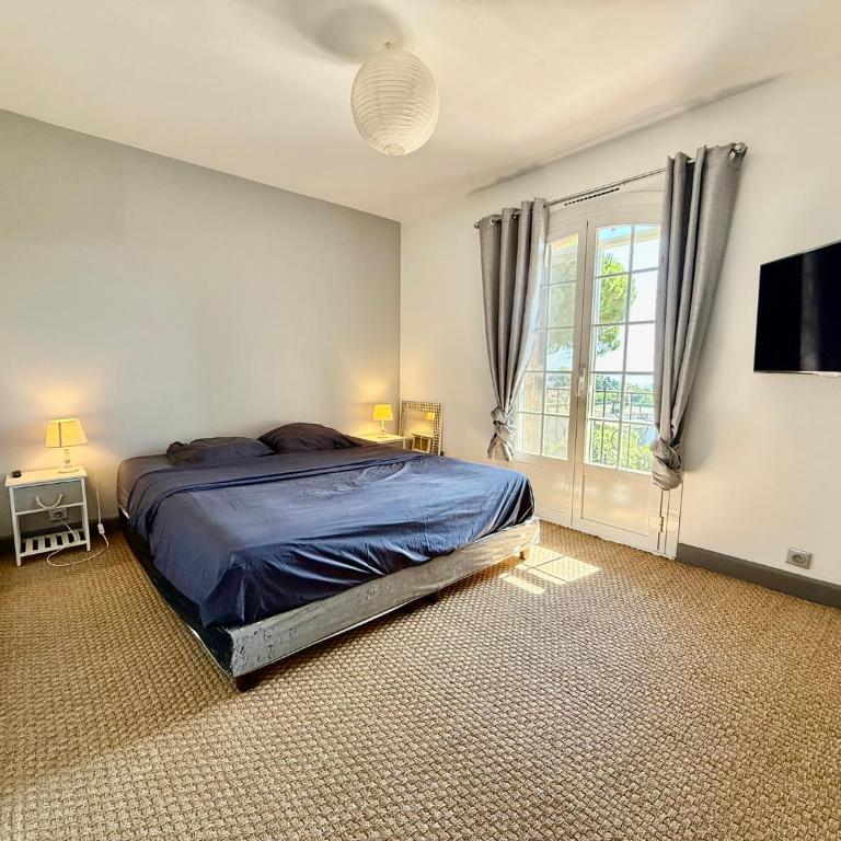 Maison dans résidence avec piscine et tennis - Maison 4 Chambres - 17