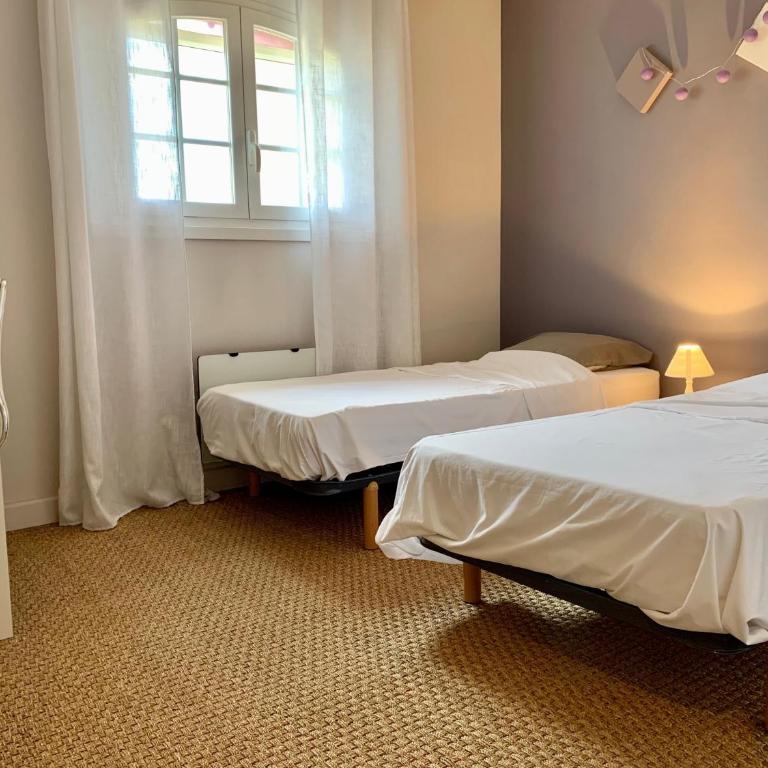 Maison dans résidence avec piscine et tennis - Maison 4 Chambres - 27