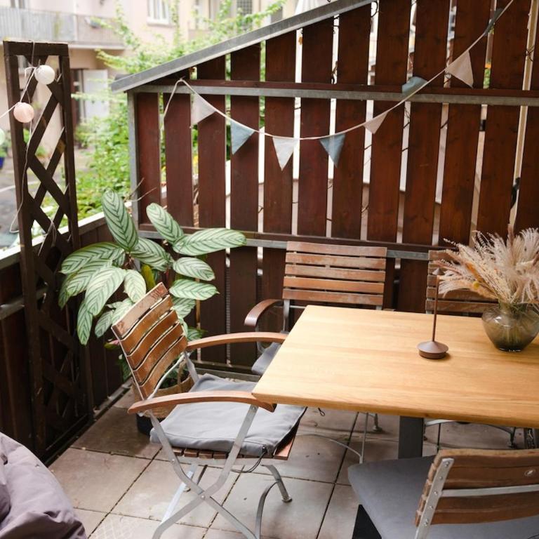 Stadt-Refugium mit Terrasse - Apartment mit 1 Schlafzimmer - 2