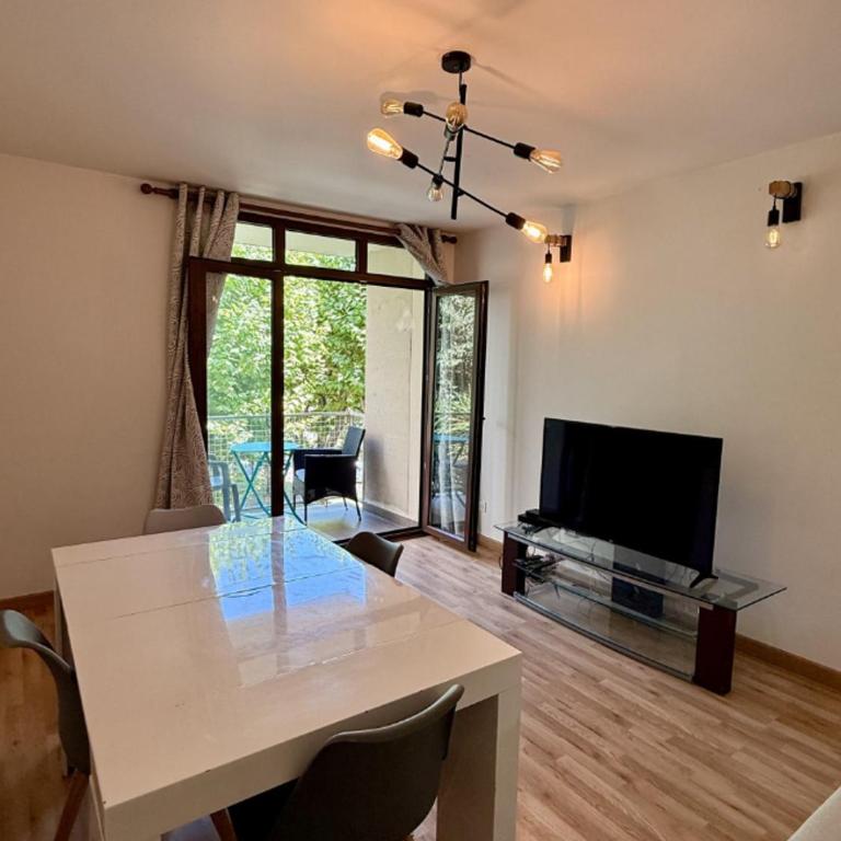 Big Apartement 20 min from beach - Appartement - 16