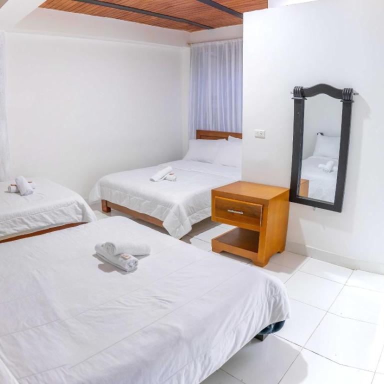 Hotel Macizo Tiaguanaco - Habitación Familiar Estándar - 3