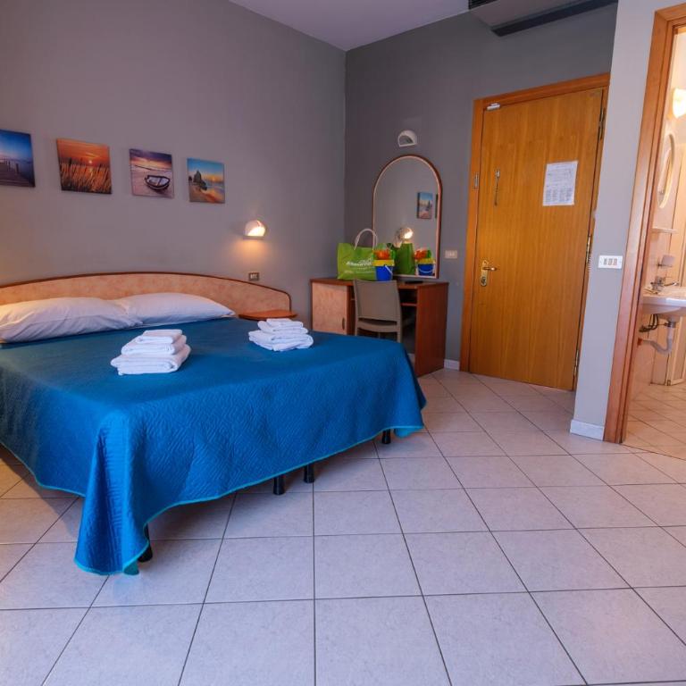Family Hotel Mediterraneo - Azzurro Club - Camera Matrimoniale/Doppia con Letti Singoli con Balcone e Accesso Disabili - 2