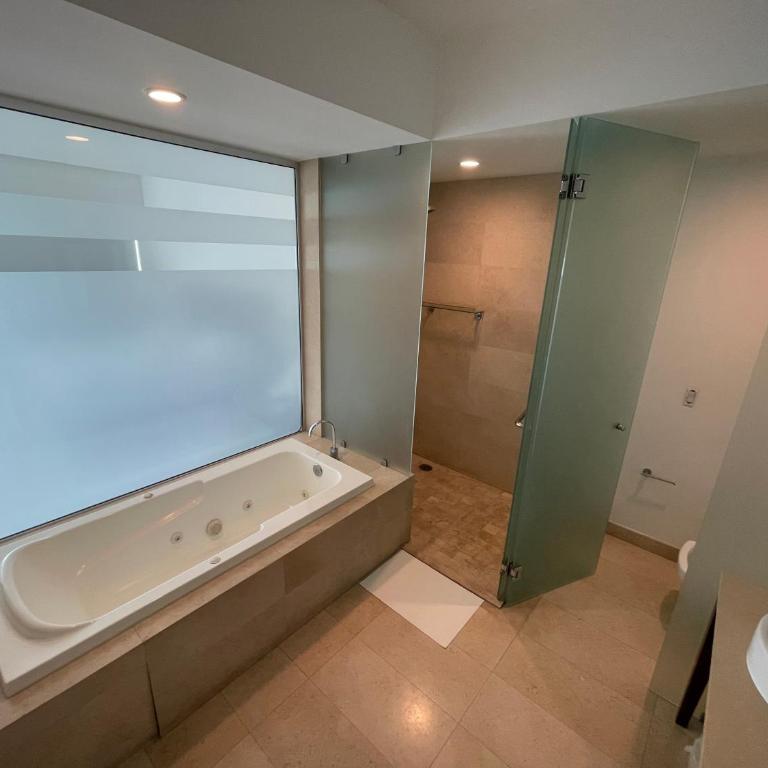 Departamento con Vista a Mar Icon Vallarta Piso 15 - Apartment - 21