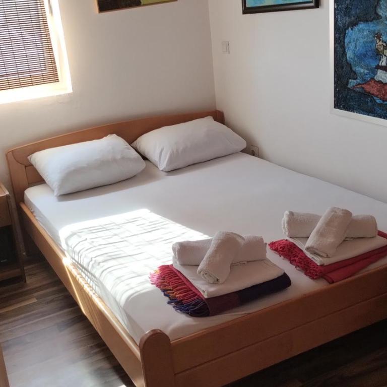 LaRos Apt - Two-Bedroom Apartment with Sea View - 7