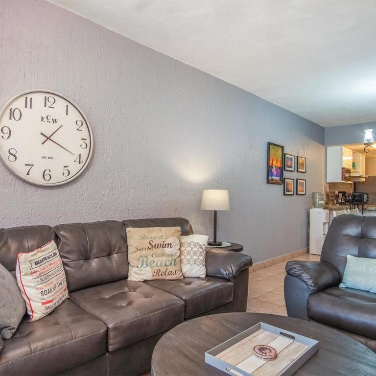 Living Water Clean Spacious Condo - Casa - 4