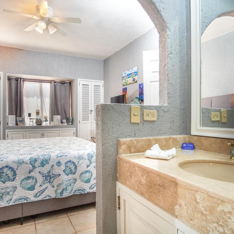 Living Water Clean Spacious Condo - Casa - 18