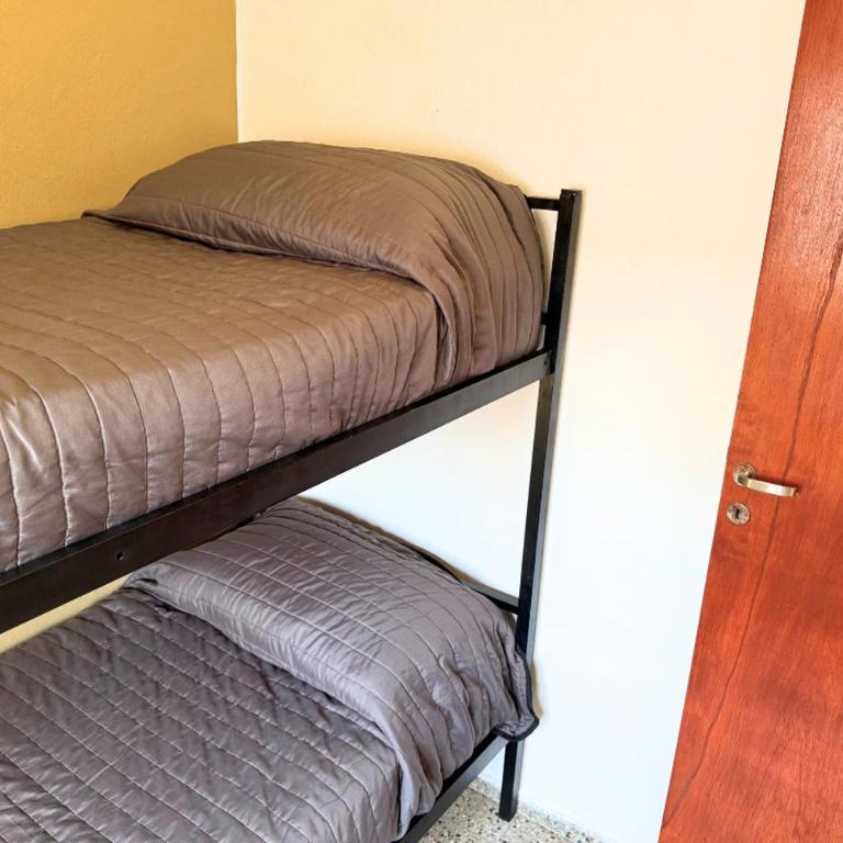 Descansá en Cosquín casa con patio y asador - Casa de 3 dormitorios - 11