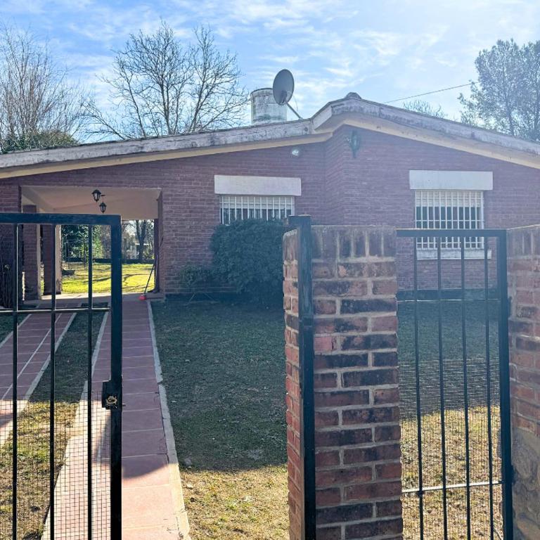 Descansá en Cosquín casa con patio y asador - Casa de 3 dormitorios - 12