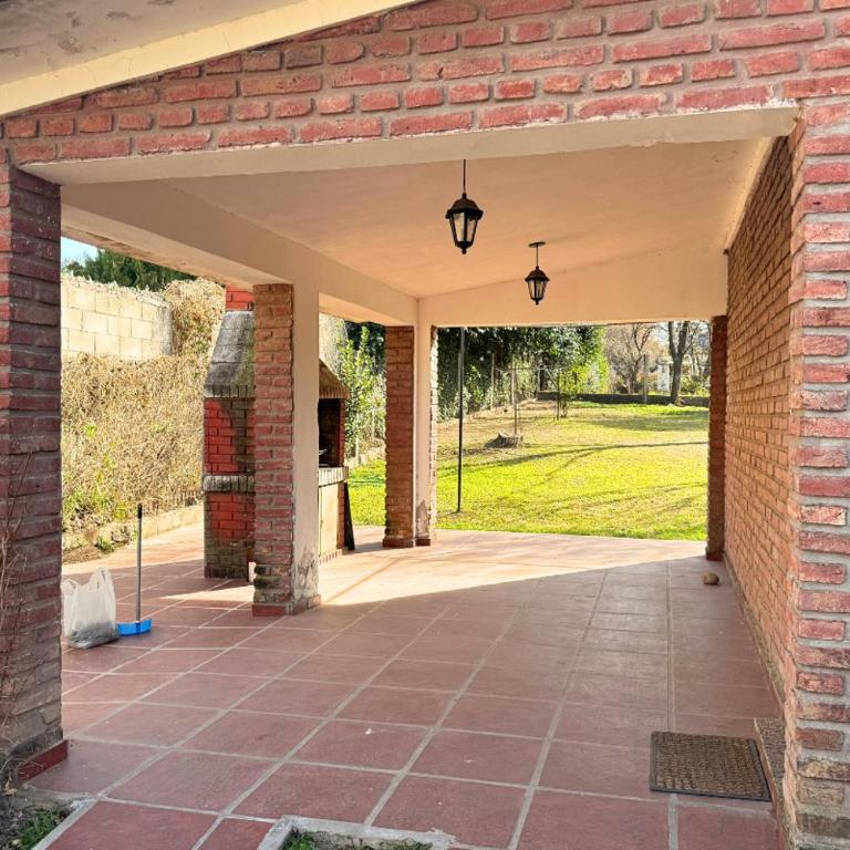 Descansá en Cosquín casa con patio y asador - Casa de 3 dormitorios - 13