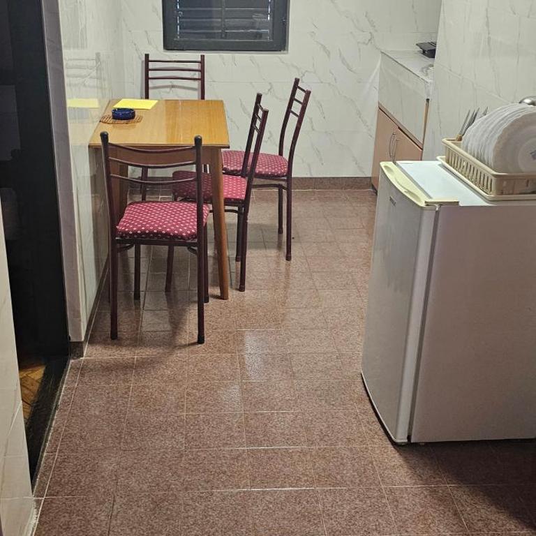 Alexander Apartments - Two-Bedroom Apartment with Balcony - 8