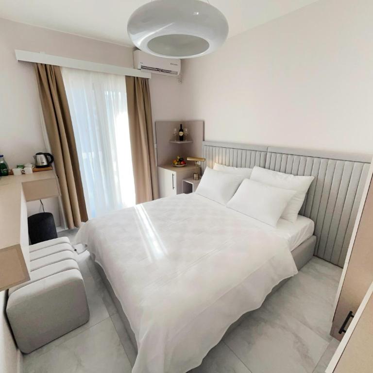 The House Rooms - Deluxe King Room - 1