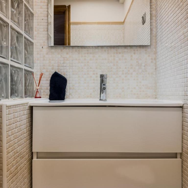 Casa en Barcelona - Three-Bedroom House - 31