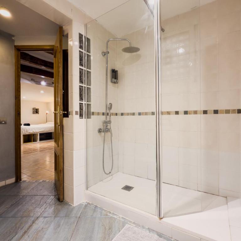 Casa en Barcelona - Three-Bedroom House - 33