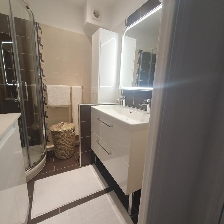 Le Versailles appartement 4 prs cosy carre d or - Appartamento con 1 Camera da Letto - 25