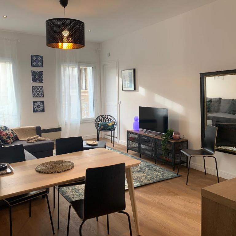Le Quatre superbe T2 Internet WiFi Coeur historique Parking 45 m2 - Appartement 1 Chambre - 1