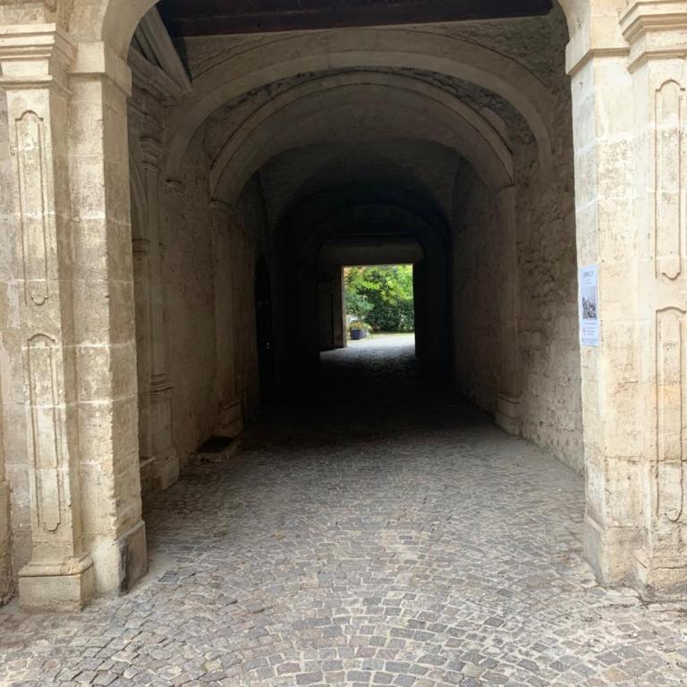 Le Quatre superbe T2 Internet WiFi Coeur historique Parking 45 m2 - Appartement 1 Chambre - 11