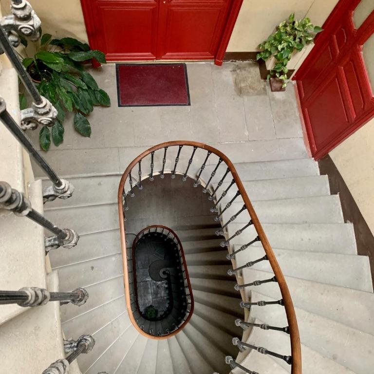 Le Quatre superbe T2 Internet WiFi Coeur historique Parking 45 m2 - Appartement 1 Chambre - 3