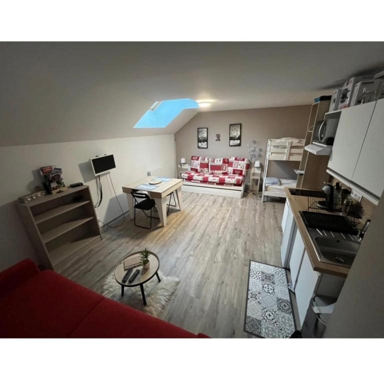 Au bout du bois Piscine sauna hammam accessible en saison et le logement accessible toute l annee - Appartamento con 1 Camera da Letto - 2
