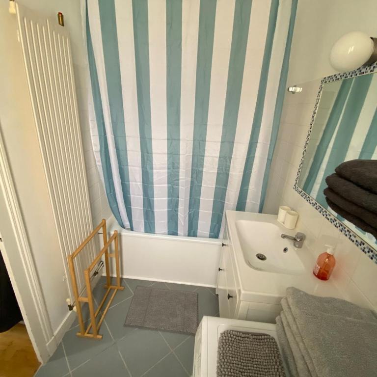 Appartement hyper Centre, garage privé, garage à vélos, jardin, Orléans, France - Apartamento de 2 dormitorios - 29