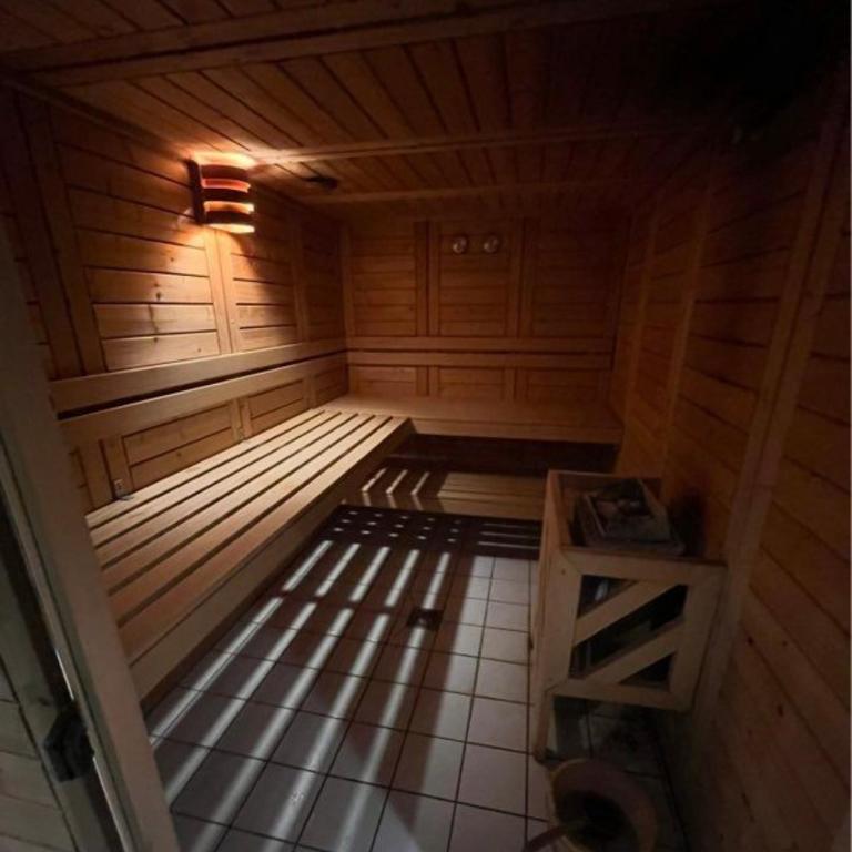 Au bout du bois Piscine sauna hammam accessible en saison et le logement accessible toute l annee - Appartamento con 1 Camera da Letto - 11