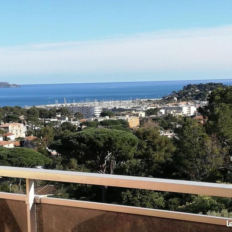 Appartement vue mer et piscine CAVALAIRE 5 personnes - Two-Bedroom Apartment - 10