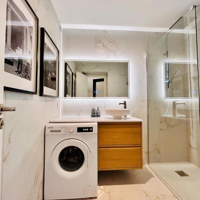 Luxury Suite - Intimate Garden, Jacuzzi, BBQ & Private Parking - Apartamento de 1 dormitorio - 12