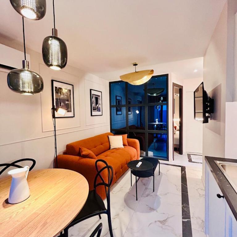 Luxury Suite - Intimate Garden, Jacuzzi, BBQ & Private Parking - Apartamento de 1 dormitorio - 5