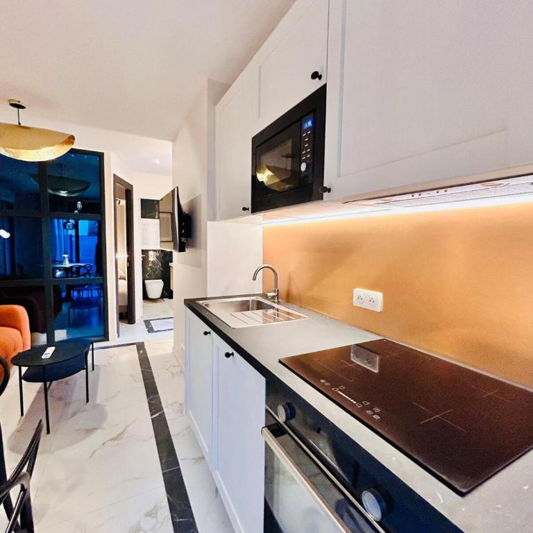 Luxury Suite - Intimate Garden, Jacuzzi, BBQ & Private Parking - Apartamento de 1 dormitorio - 8