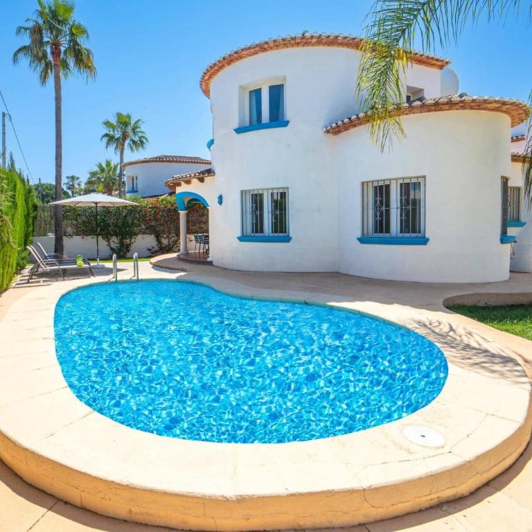 Villa Libra by Villa Plus - Villa - 1