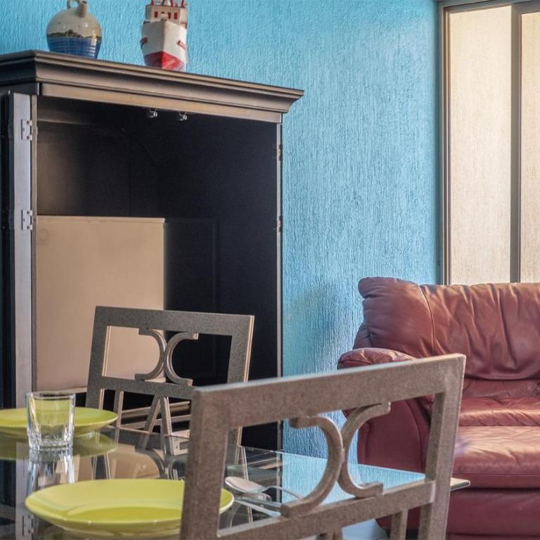 Sun Shine Moments Adorable Oceanfront Condo - Casa - 2