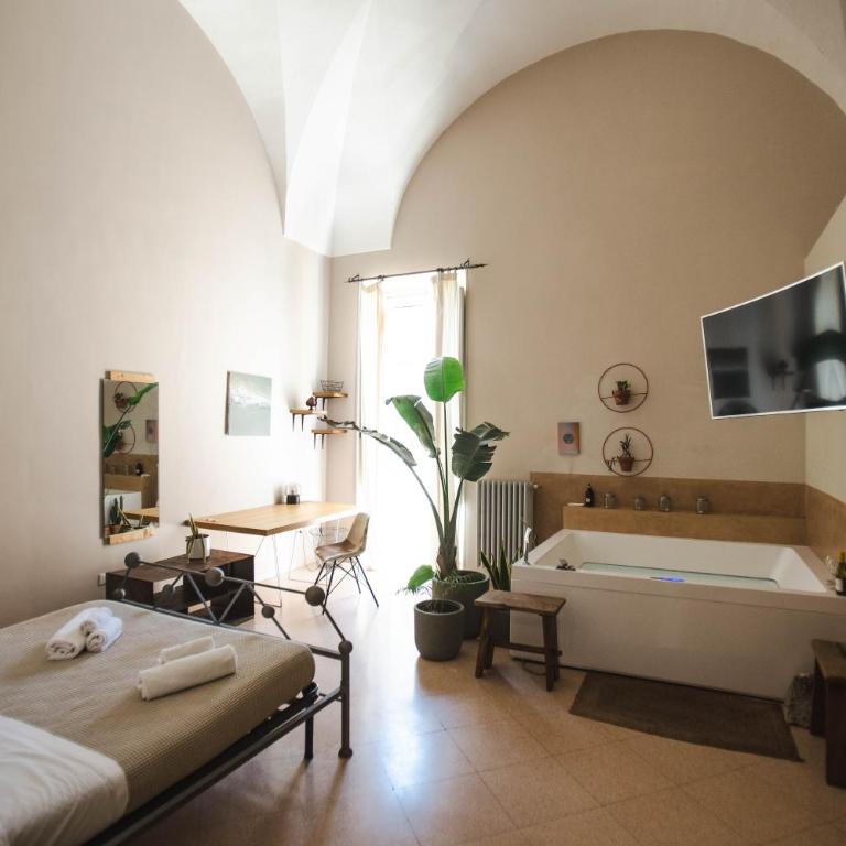 4 Balconi rooms-Boutique B&B - Suite con Piscina Privata - 14