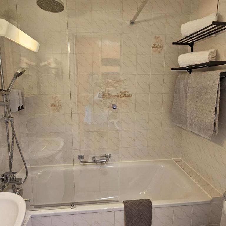 Studio 4103 Les Sources aux Bains d'Ovronnaz - Studio - Vue sur Piscine - 14