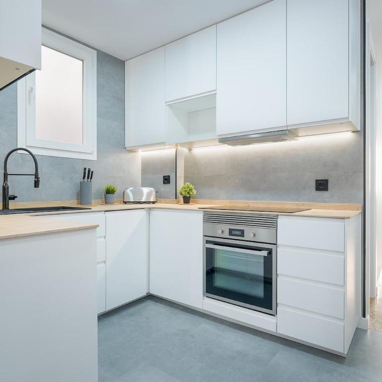 Piso Exclusivo con 5 Dormitorios en el Corazón de Tarragona - Apartamento - 10