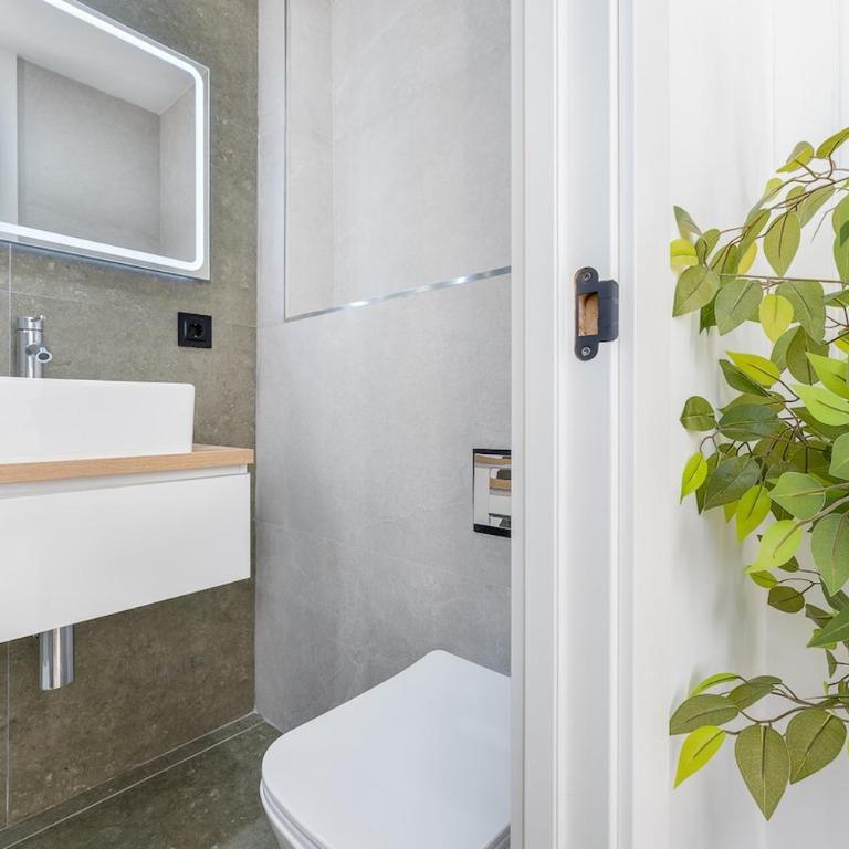 Piso Exclusivo con 5 Dormitorios en el Corazón de Tarragona - Apartamento - 49