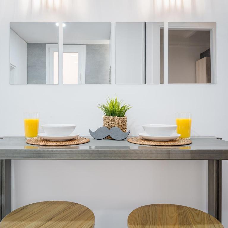Piso Exclusivo con 5 Dormitorios en el Corazón de Tarragona - Apartamento - 77