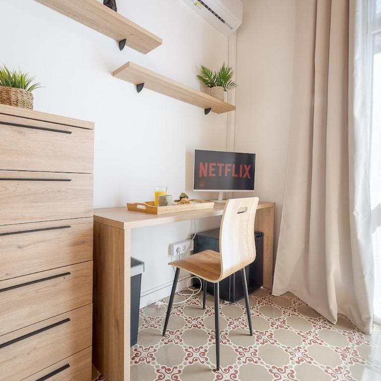 Piso Exclusivo con 5 Dormitorios en el Corazón de Tarragona - Apartamento - 80
