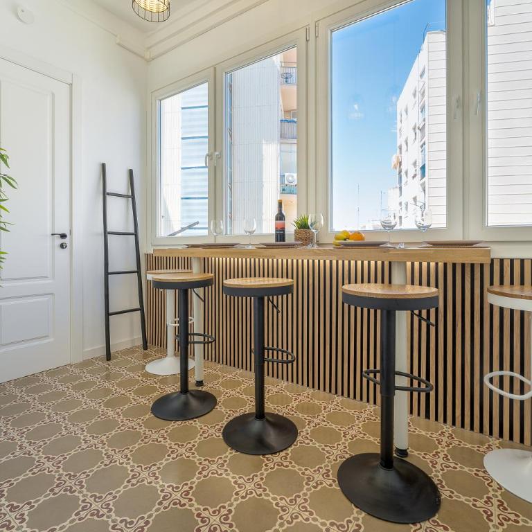 Piso Exclusivo con 5 Dormitorios en el Corazón de Tarragona - Apartamento - 97