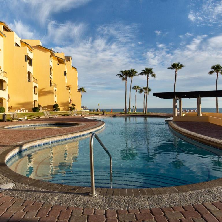 NEWLY RENOVATED 2 BR Oceanfront - Casa - 2
