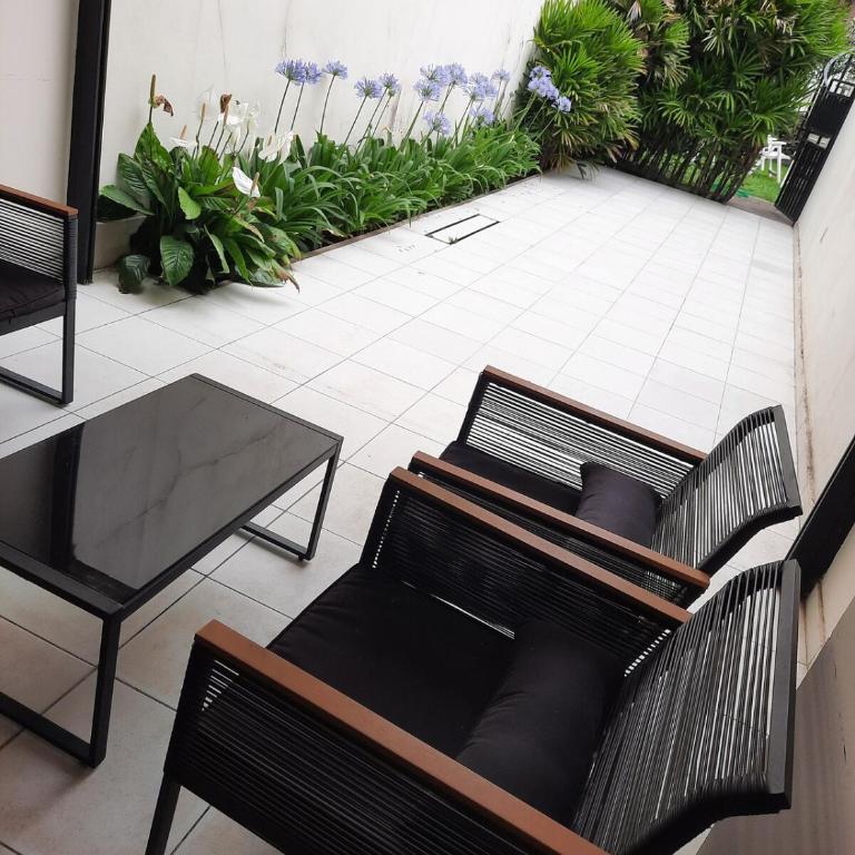 spectacular house with 4 bedroom in barrio sur with a pool - Four-Bedroom House - 16