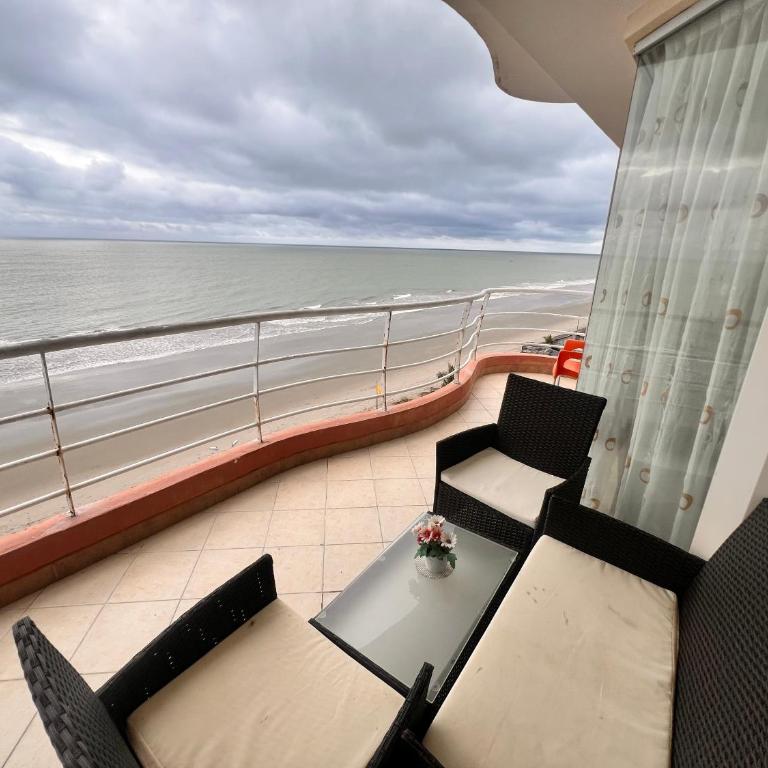 Arena y Mar Arco Iris - Two-Bedroom Apartment - 2