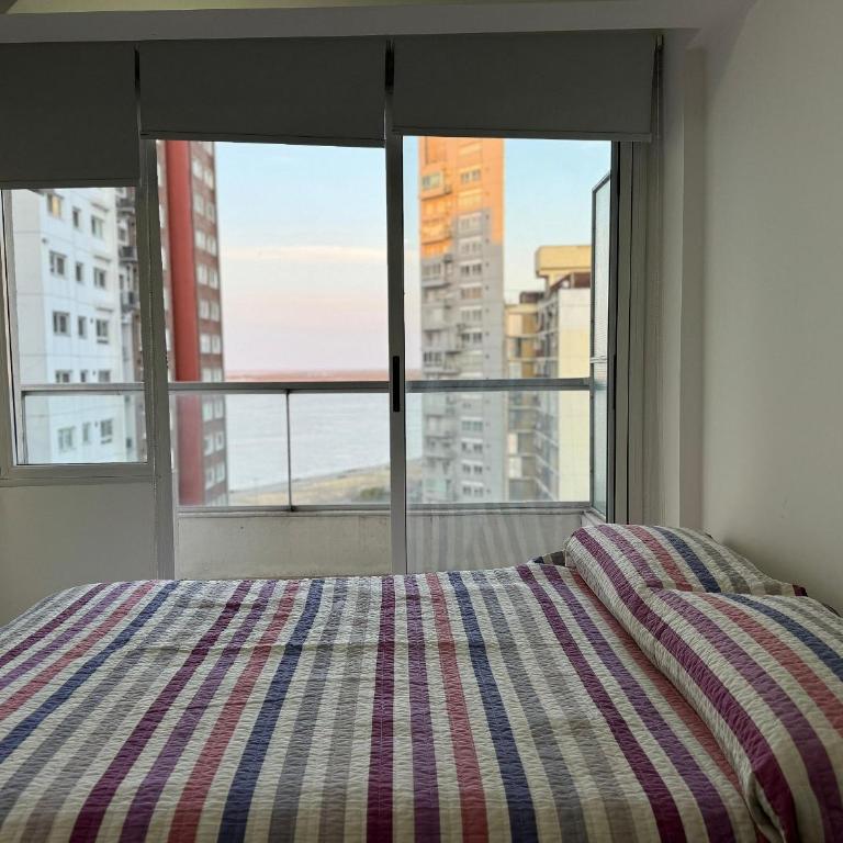 Bright apartment with river view - One-Bedroom Apartment - 5