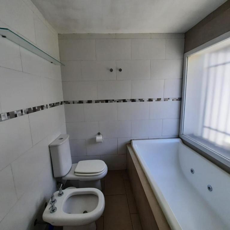 spectacular house with 4 bedroom in barrio sur with a pool - Four-Bedroom House - 18