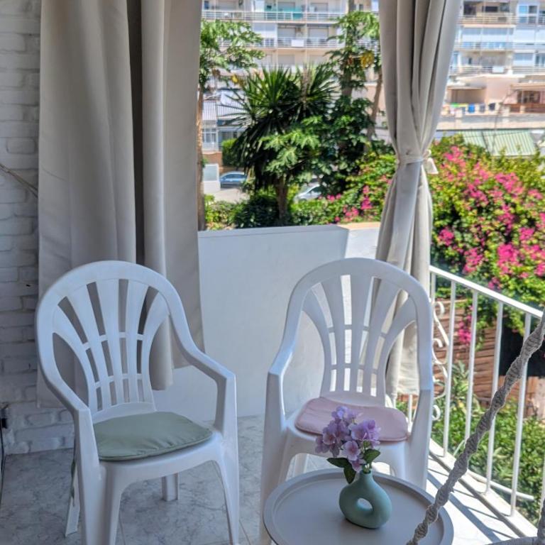 Lovely CASA DEL SOL close to the beach and Puerto Marina - Two-Bedroom Apartment - 3