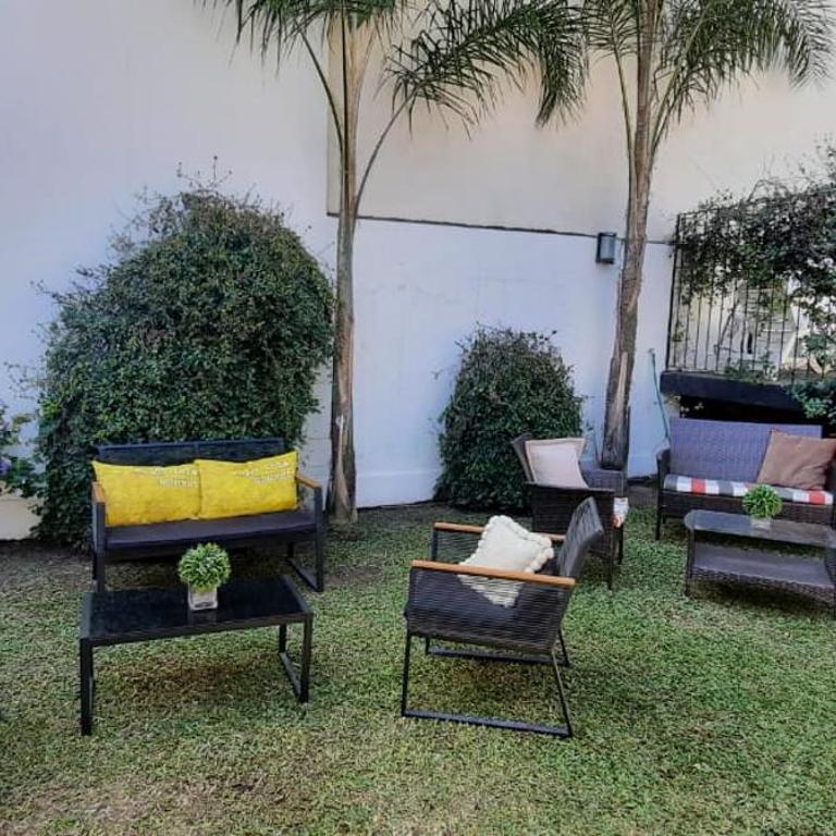 spectacular house with 4 bedroom in barrio sur with a pool - Four-Bedroom House - 4