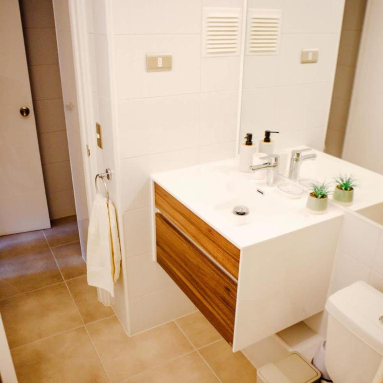 HT Depto entre el mar y el cerro Valparaiso WIFI - Apartamento - 18