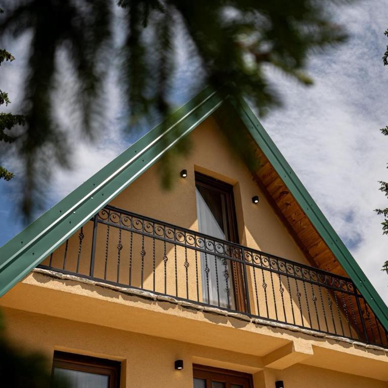 Žabljak- FamilyOasis - Two-Bedroom House - 4