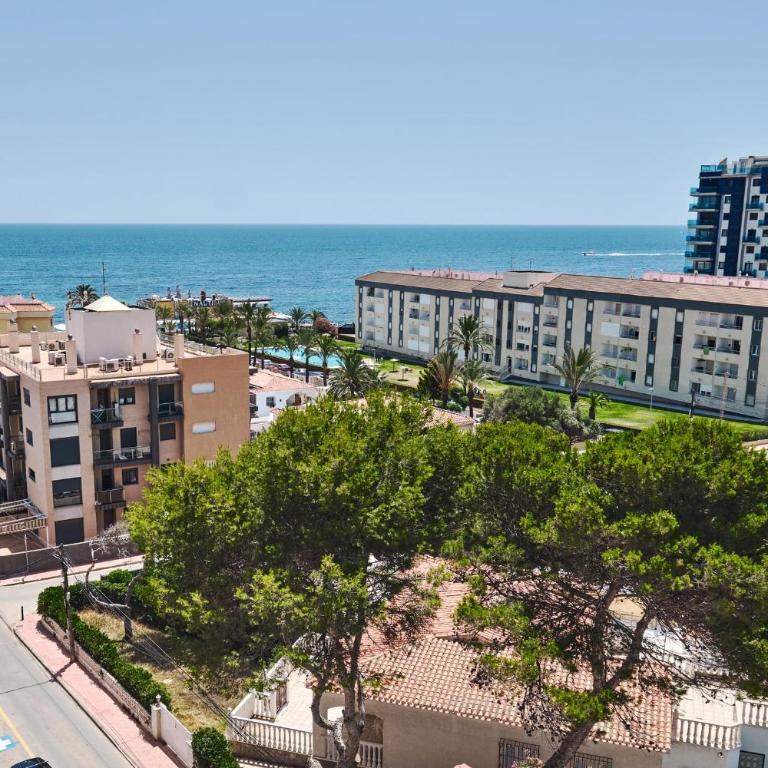Apartamento 2 dormitorios garaje y piscina junto al mar - Two-Bedroom Apartment with Terrace and Sea View - 18
