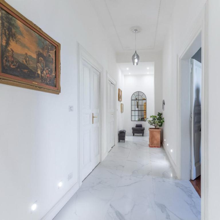 Colosseum Apartment, 3 bedrooms, 3 baths, large living room with a sofa bed, the apartment can accommodate 8 people - Appartamento con 3 Camere da Letto - 1