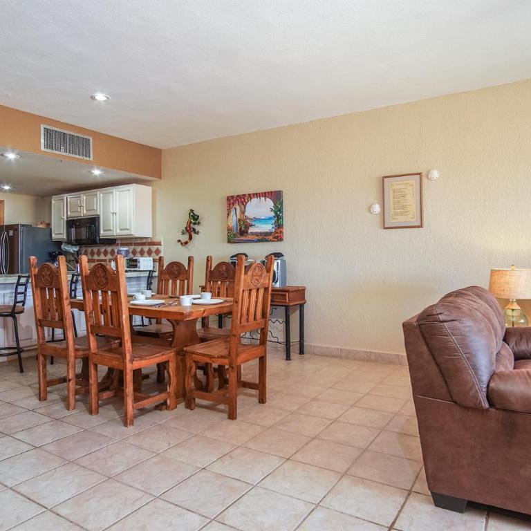 Pelican's Post Ocean View Safe Condo - Casa - 14